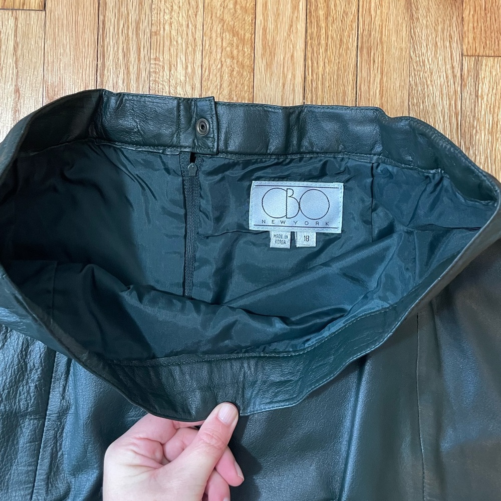 Vintage Green Leather Skirt - Picture 5 of 13